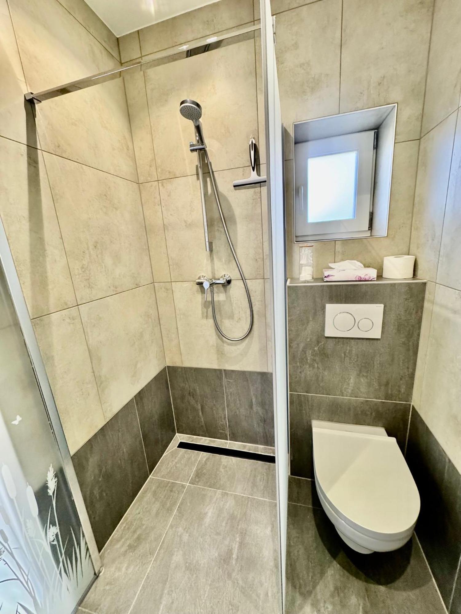 Gaestezimmer Beate Und Ferienwohnung Rheda Wiedenbrueck מראה חיצוני תמונה